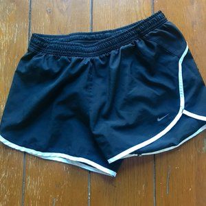 Women's XS Dri-FIT Solid Tempo Running Shorts